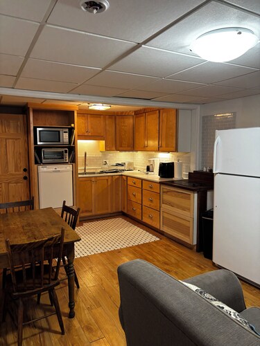 3 Bedroom Apt in a House—walk out basement apt—separate entrabce