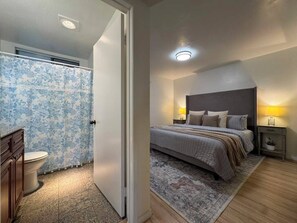 Room - 2 Bedroom Apt 5 minutes from Rodeo Dr Walk to Restaurants and Markets (Beverly Hills)