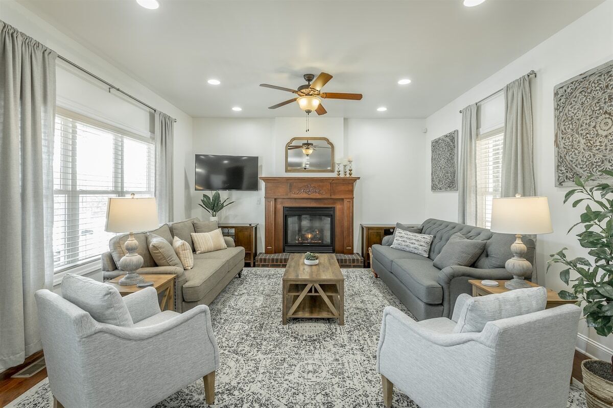 TV, fireplace, offices