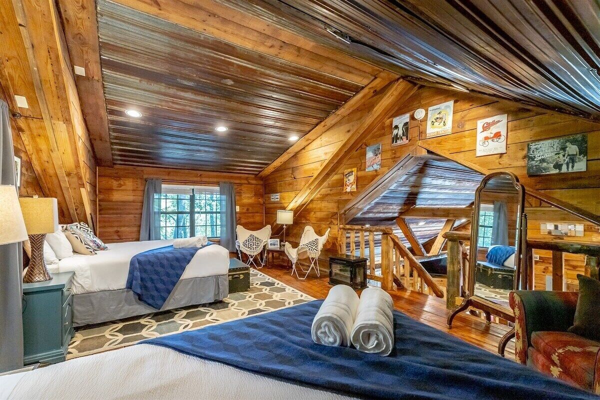 Iron/ironing board, travel crib, WiFi