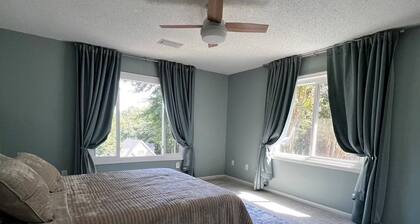 Lake Norman Retreat - Pet Friendly Lake-View