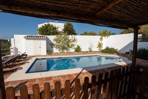 Unclassified image, 3 of 43, button - Casas de Cantoblaco (Benamargosa)