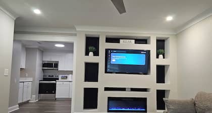 Beautiful house just renovated , with nice atmosphere very quiet and relaxing