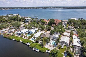 Exterior - Waterfront 3-Bed Retreat in Siesta Key (Siesta Key)