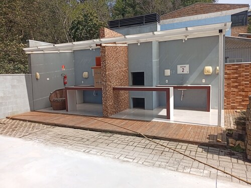 Cozy apartment with complete security in the Serra Gaúcha region, within the UniverUCS campus.