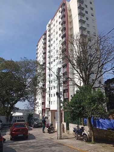 Cozy apartment with complete security in the Serra Gaúcha region, within the UniverUCS campus.