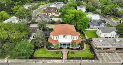 The Caldwell House | Historic 1907 Estate