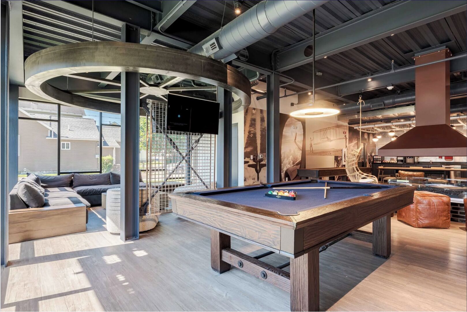 Landing | Chic 2bd, Courtyard, Gym - Dayton, OH