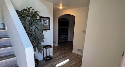 Charming 3-bedroom townhome with AC in Gillette