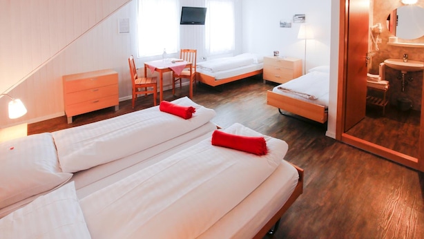 Ảnh chưa phân loại, 1 trong số 33 ảnh, nút