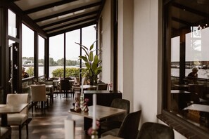 View from property - Hotel Restaurant Belvv Dv Re (Schoonhoven)