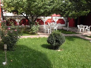 View from property - Hotel Cristian (Afumaţi)