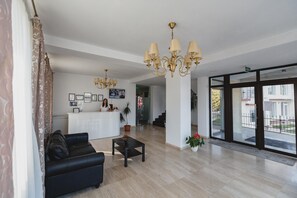 View from property - Hotel Cristian (Afumaţi)