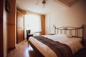 Ảnh chưa phân loại, 5 trong số 14 ảnh, nút