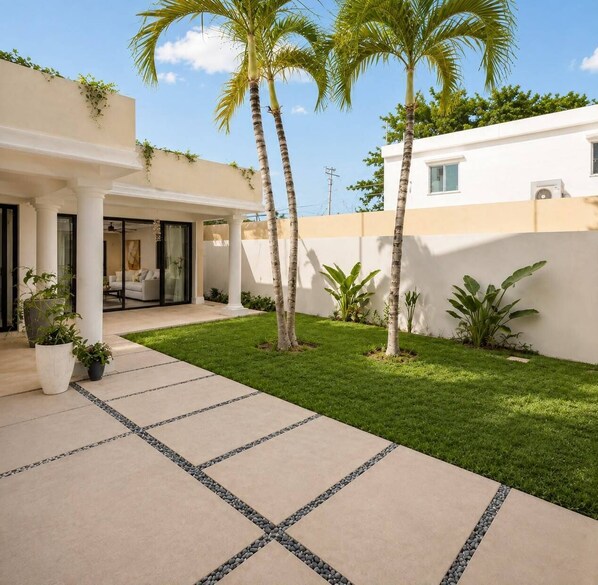 Terrace/patio - 3BR Central Island Home with Private Parking for Families & Groups - CASA FLOR (Isla Mujeres)