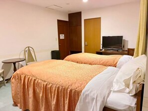 Room - Vrbo Property (伊東市)