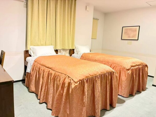 Room - Vrbo Property (伊東市)