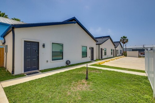 #13 | SPI Beach Escape | Modern Studio Pool | Pets
