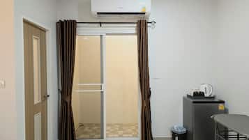 Habitació Deluxe, 1 llit de matrimoni gran, balcó | Interior