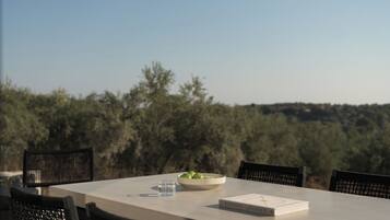 Tempat makan outdoor