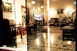 Unclassified image, 3 of 51, button - Hotel Livio (Brescia)