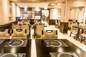 Ảnh chưa phân loại, 3 trong số 30 ảnh, nút