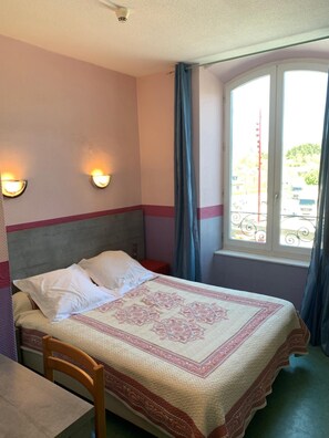 Unclassified image, 5 of 22, button - Hotel Des Voyageurs Chez Betty (Neussargues en Pinatelle)
