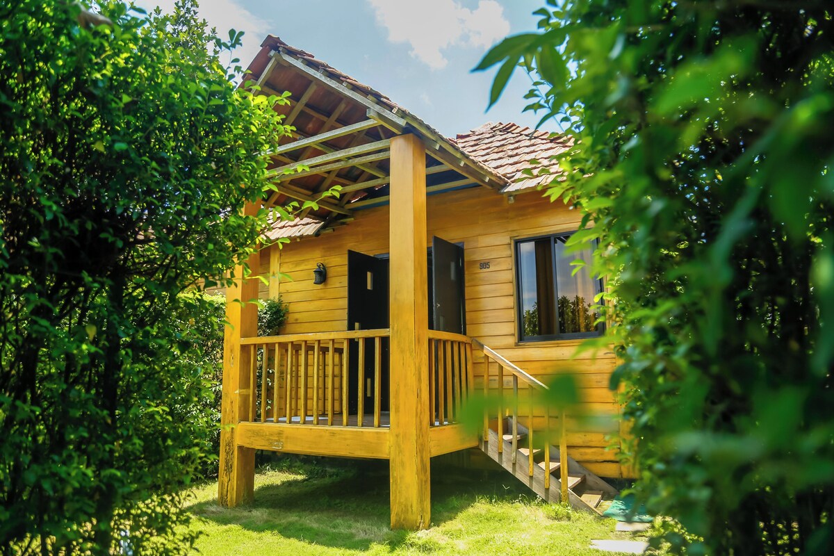 Luxe cottage, balkon, uitzicht op heuvels | Een laptopwerkplek, gratis wifi