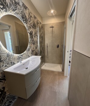 Bathroom - Vrbo Property (Camaiore)