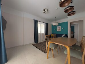 Familieleilighet, balkong, byutsikt | Innvendig
