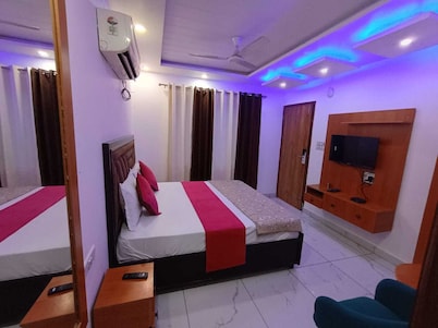 HOTEL SERAJ HEIGHTS