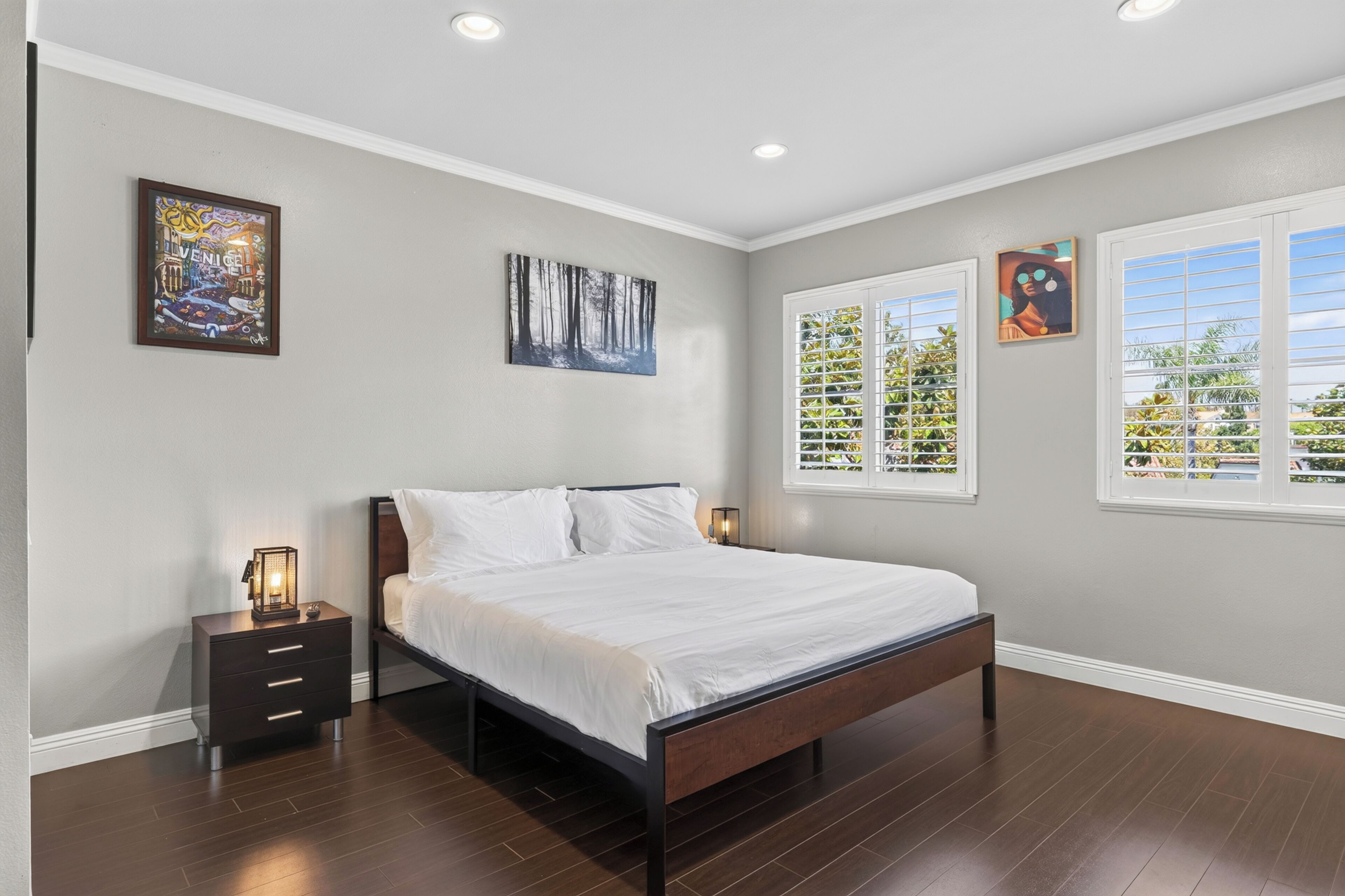 Desk, iron/ironing board, WiFi (free), bed sheets