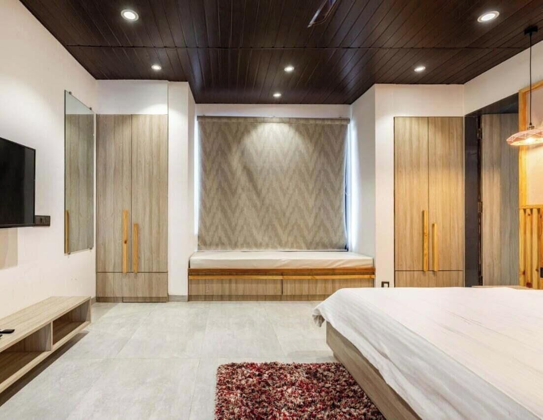 5 BHK Villa | Free WiFi