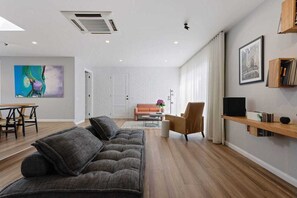 Living area - Snapper Haven Rhyll (Rhyll)