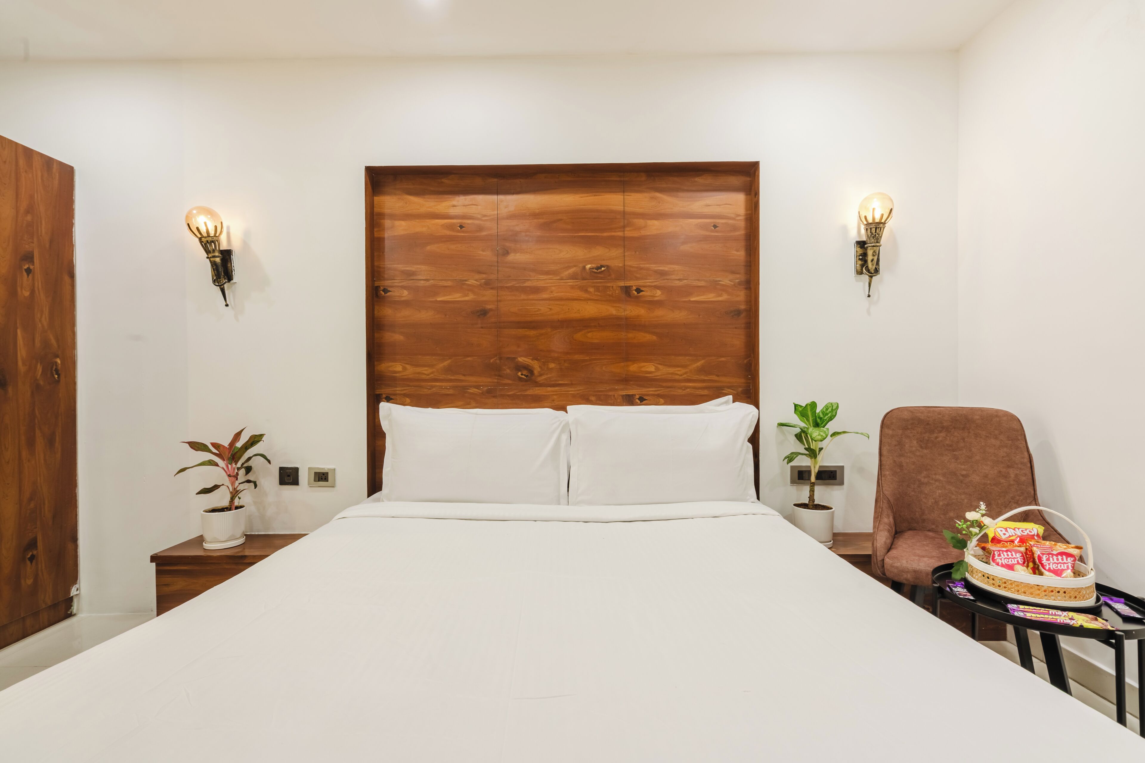 Deluxe Double Room | Desk, laptop workspace, WiFi (free)