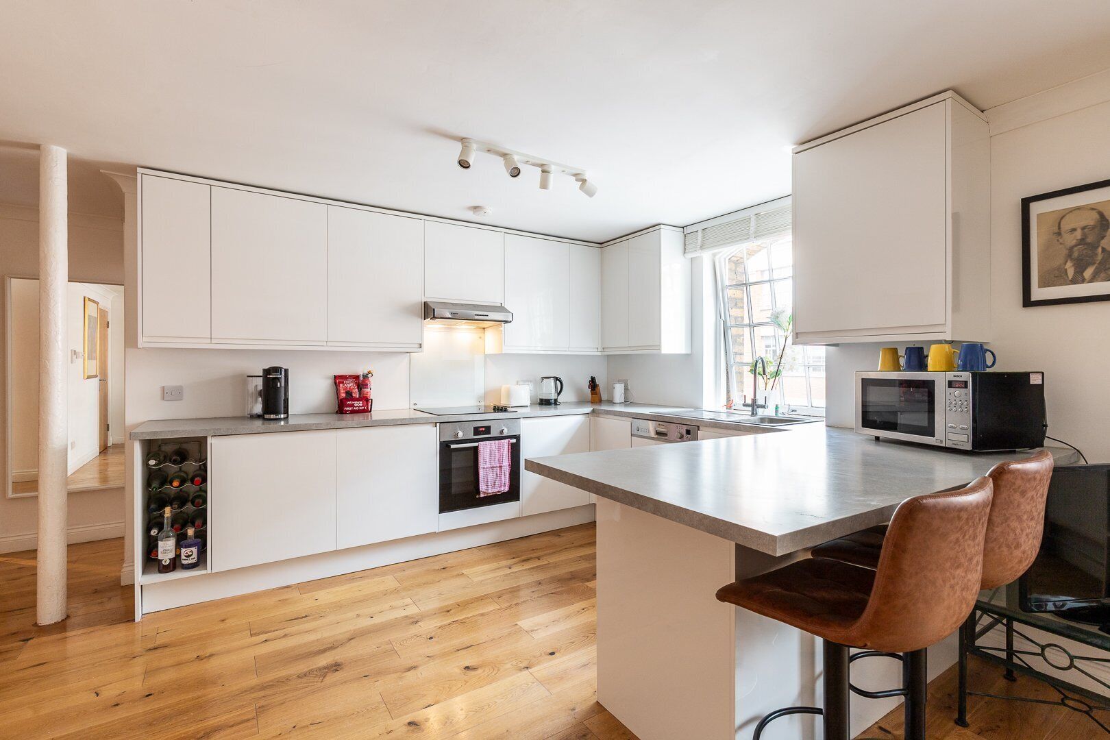 Coffee/tea maker, fridge, microwave, dishwasher
