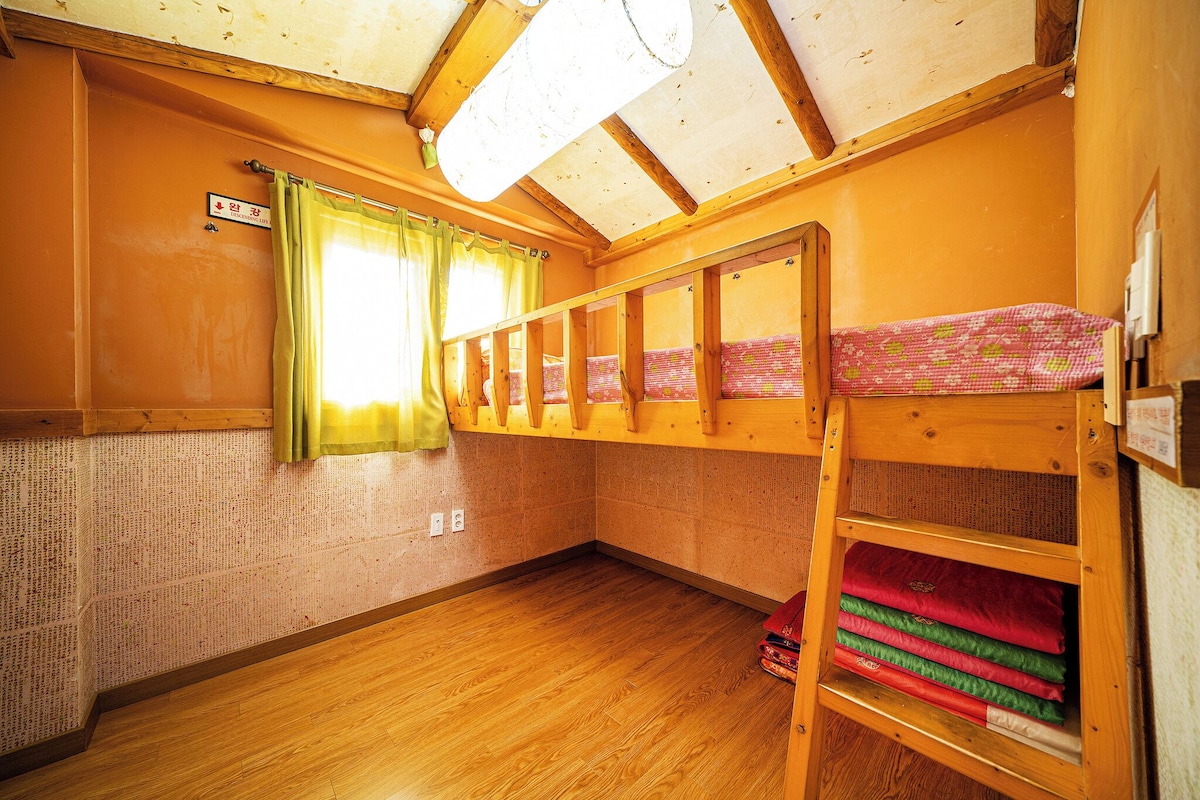 Kamar Keluarga, pemandangan kebun | Wi-Fi gratis