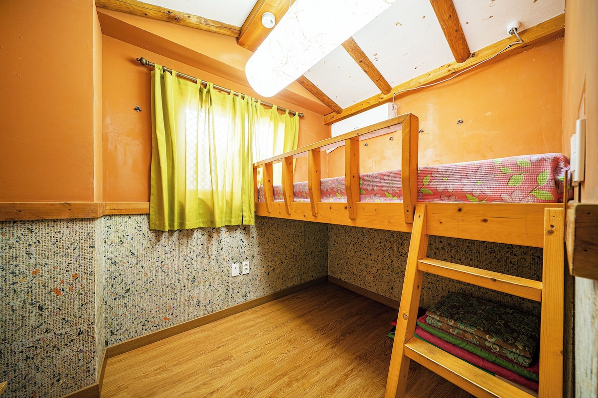Kamar Keluarga, pemandangan kebun | Wi-Fi gratis
