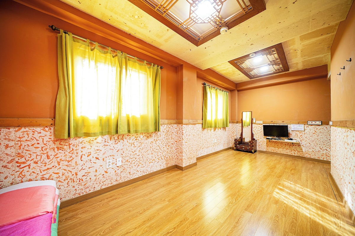 Kamar Keluarga, pemandangan kebun | Wi-Fi gratis