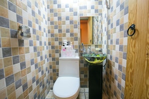 Kamar Keluarga, pemandangan kebun | Kamar mandi