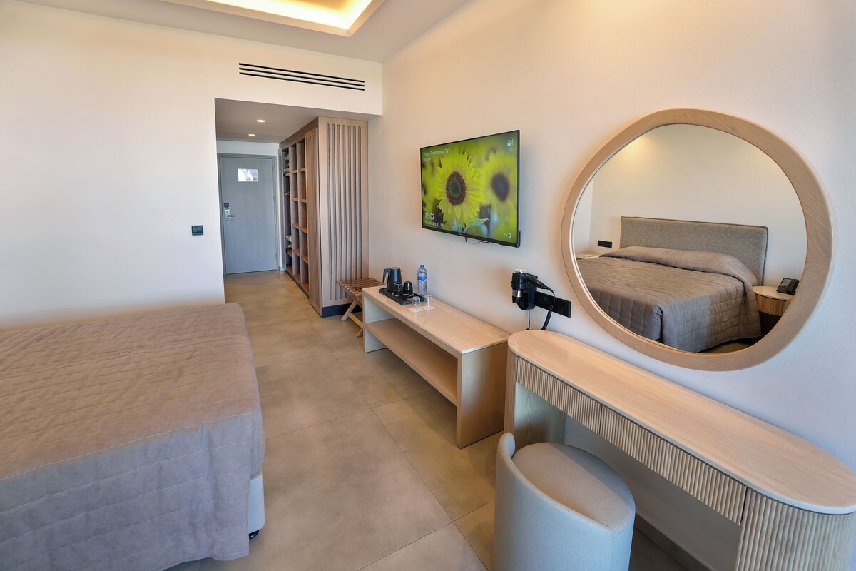 Blackout curtains, soundproofing, free cots/infant beds, free WiFi