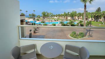 Doppia Luxury, balcone, vista mare | Terrazza/patio