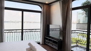 Superior Studio, Balcony | View from room