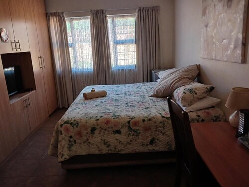 White Rose GuestHouse