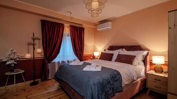 2 bedrooms, iron/ironing board, WiFi (free), bed sheets