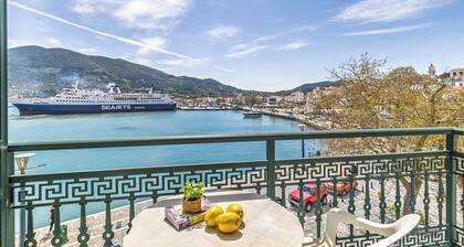 Lemonis Rooms - Seaview Gem by Skopelos Harbour