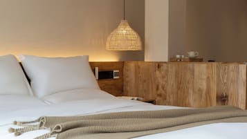 Comfort Double Room, Balcony, Hill View | Blackout drapes