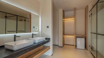 Basic Double Room, Hill View | Bathroom