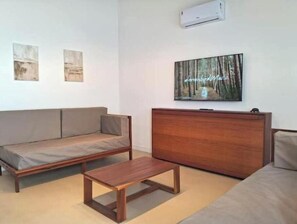 Living area - Apartment Just Steps from Geribá Beach, AP #3 (ARMAÇÃO DOS BÚZIOS)
