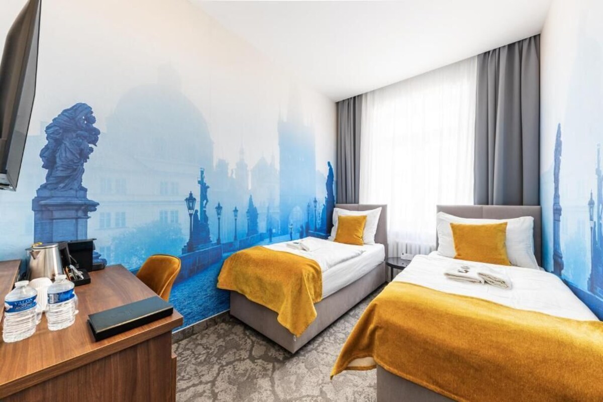 Economy Twin Room, City View